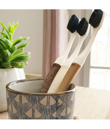 brosse à dents - bio - recyclable - salle de bain green - made in France - liège - lin - coquille saint Jacques