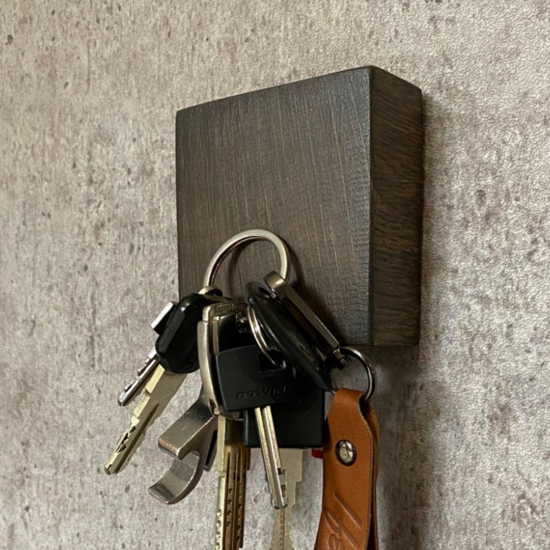Porte-clés aimanté cube Clés perchées - Décoration et objets durables -  ETHIQ